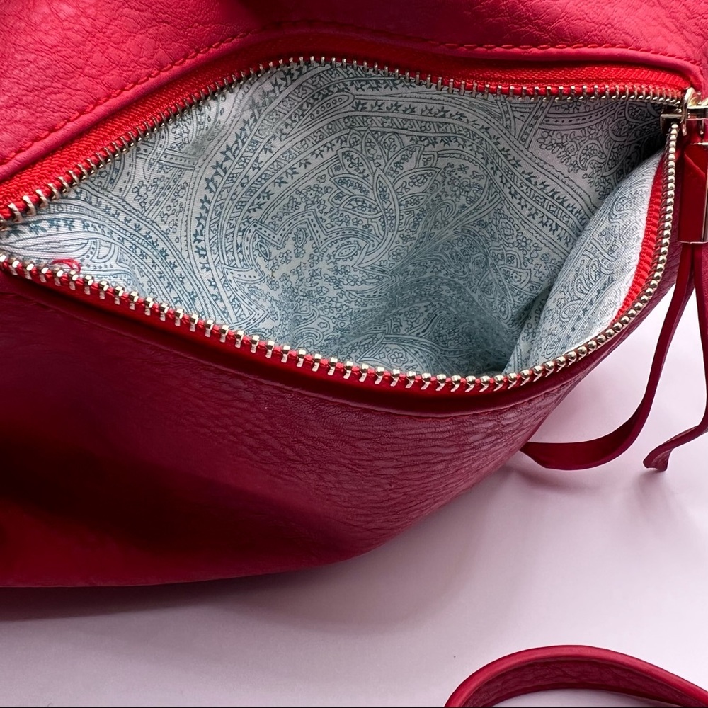 Shiraleah Red Vegan Leather Crossbody Purse - Picture 4 of 7